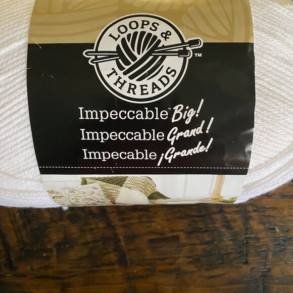 Loops & Threads Impeccable Big white yarn 858 yards, 14 oz, 100% acrylic #4 med - Picture 6 of 7